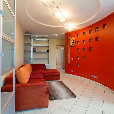 Royal Apartment On Pushkinskaya Kharkiv Exterior photo