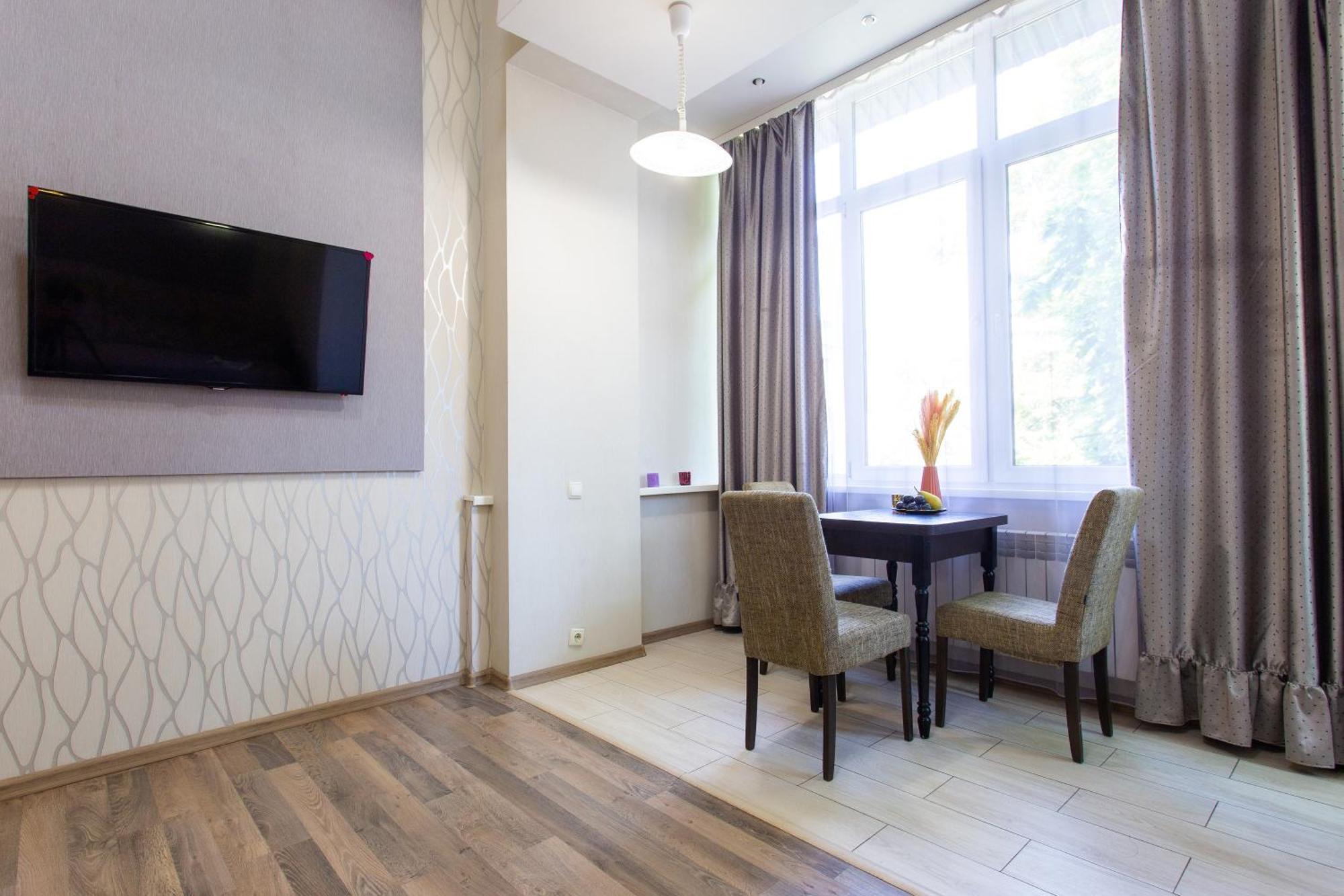 Royal Apartment On Pushkinskaya Kharkiv Exterior photo